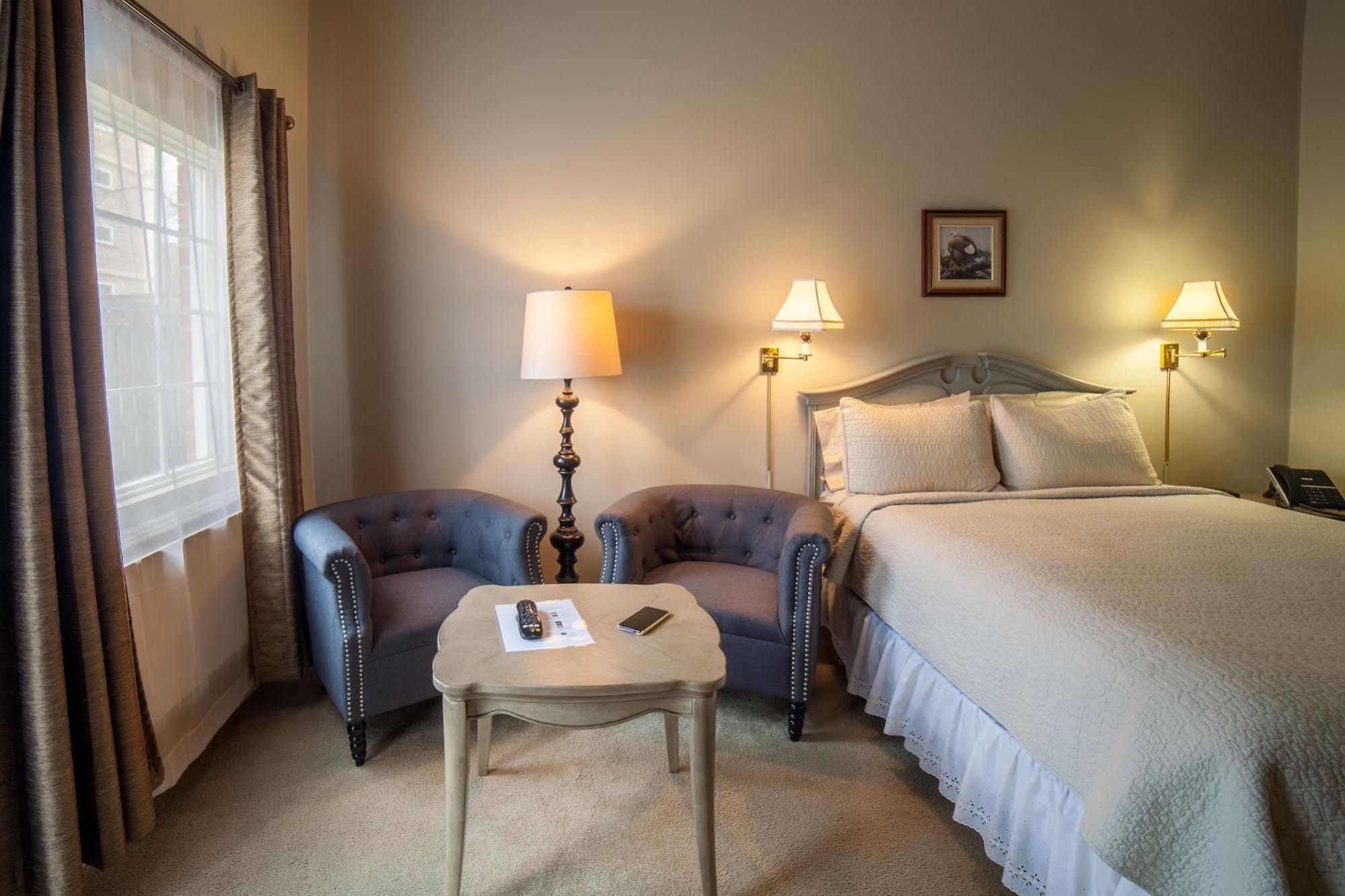 The Woodlawn Inn Cobourg Zewnętrze zdjęcie